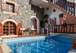 Holiday house Plaka for 1 - 8 persons with 2 bedrooms - Holiday home