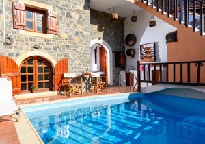 Holiday house Plaka for 1 - 8 persons with 2 bedrooms - Holiday home