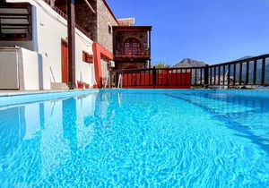 Holiday house Plaka for 1 - 4 persons with 2 bedrooms - Twin house