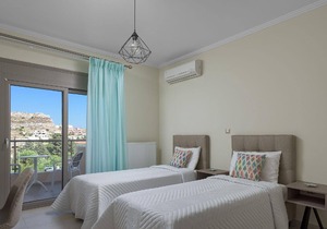 Holiday house Rodos for 1 - 8 persons with 4 bedrooms - Holiday house