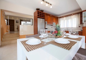 Holiday house Rodos for 1 - 6 persons with 3 bedrooms - Holiday house