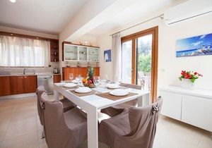 Holiday house Rodos for 1 - 6 persons with 3 bedrooms - Holiday house