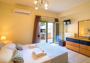 Holiday house Spilia for 1 - 8 persons with 3 bedrooms - Holiday house