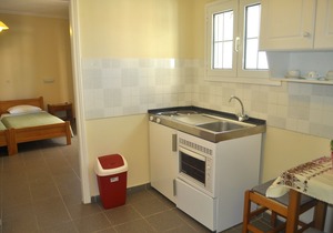 Holiday Studio Apartments "yannis" on the beach of Agios Gordios in Corfu