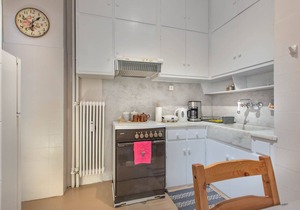 Inspired Townhouse Bright, Chic & Cozy