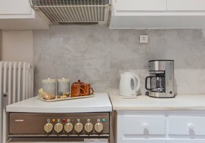 Inspired Townhouse Bright, Chic & Cozy