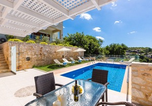 Kampos Villa II, Nature Living with Heated Pool