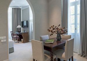 Kefalari Suites
