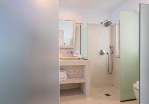 Kouros Home and Suites - Suite with private pool