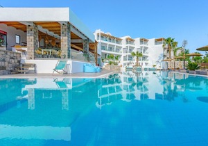 Kouros Home and Suites - Suite with balcony