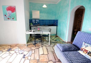 La Luna Blu "Owl" apartment, sea view, 500 meters from the beach