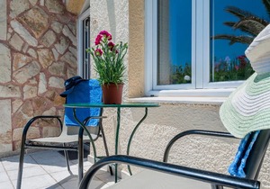 large apartment next to the beach. 113