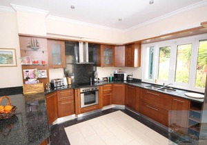 Lefkada Villa Mikros. Spectacular location & pool. Walk to beach. Mikros Gialos.