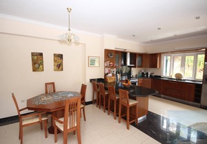Lefkada Villa Mikros. Spectacular location & pool. Walk to beach. Mikros Gialos.