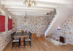 Limeni Villa