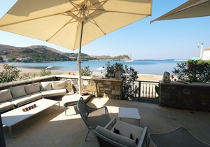 Limnos Experience - luxury beachfront apartment for six