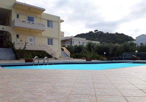 Litinas Apartment 13 with balcony in front of the pool