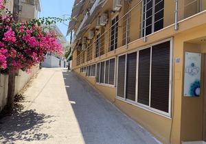 LUCY HOTEL in AGIA MARINA AIGINA