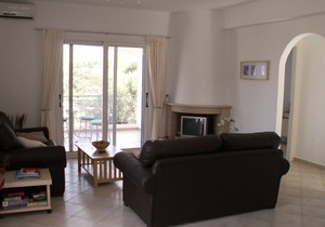 Luxury 2 bedroom 1st floor villa apartment with spectacular sea views