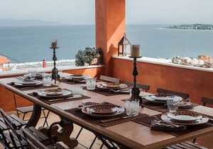 Luxury Hilltop Villa 200m from the Beach