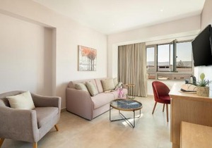 M City Hotel