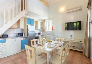 Maria Beach House - Three Bedroom Villa, Sleeps 7
