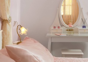 Marika's Deluxe Rooms - Room 3
