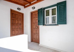 NAXOS HOUSE