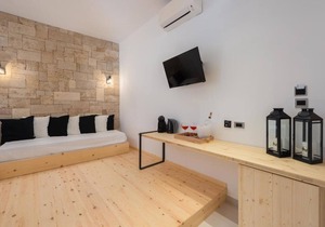 Old Town Senses Boutique HotelnDeluxe Triple Suite 8 nwith Old Town View