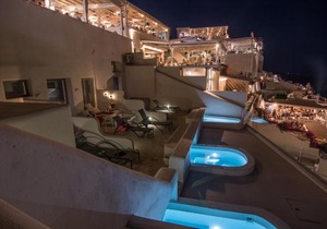 On the Cliff Suites