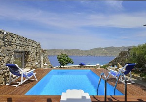 Panormos bay House, private pool