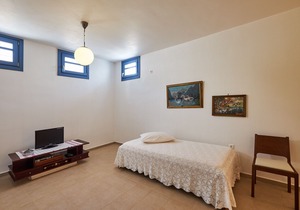 Parasporos Paradise Villa, quiet luxury villa, private pool, walk to beach