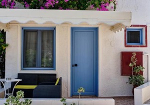 Peaceful And Very Relaxing Suite near Crete Sea view, shared pool, air condition