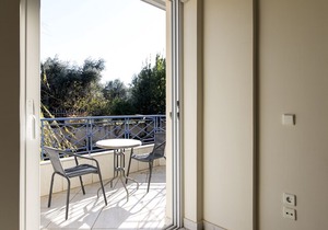 Peaceful Relaxation Villa. 8 Guests, Big Parking, Big Exterior