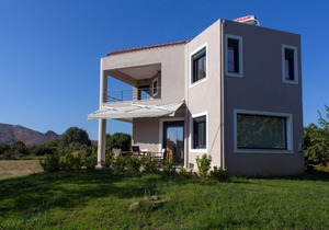 'Perivoli' House A, family friendly spring and summer holidays