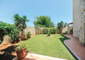 Prinos Villa Sleeps 6 Air Con WiFi