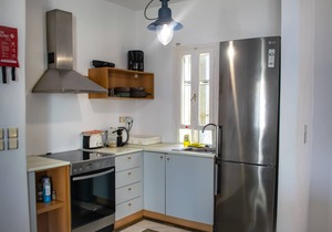 Private villa Agia Irini, 350 meter to the beach for 4 guests with pool access!