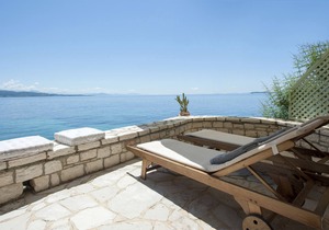 Private Villa Directly On Water Front Of kaminaki beach, Corfu
