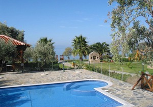 Quiet Beachside Spacious Bungalows + Amazing Seaview + Pool