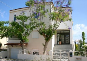 RELAXING APARTMENT NEAR SANDY BEACH