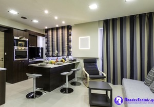 Rhodes Central Suite
