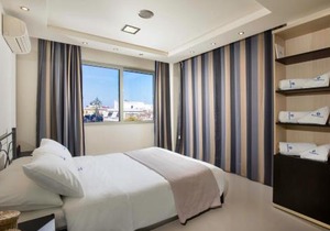 Rhodes Central Suite