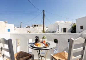 Room 11 @ Pelican Paros in the Old Town!