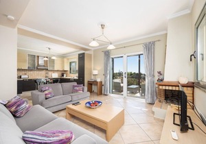 Rose Villa - Four Bedroom Villa, Sleeps 8
