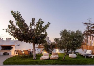 Santorini Villatzio Suites