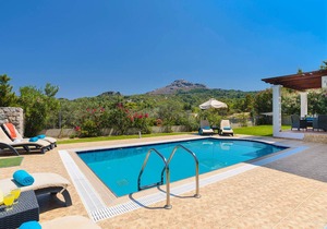 Seven Springs Apollon Villa