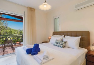 Seven Springs Apollon Villa