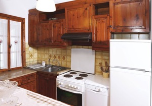 Squirrel Beach Front Villa, Metamorfosi
