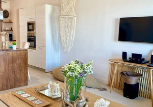 Summer villa with an artistic touch near Panormos