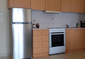 Sunrise 3 Apartment - Beautifully Located Air Conditioned 1 Bedroom Above Beach